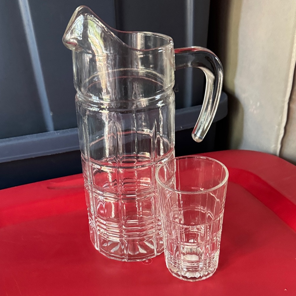 Gibson Clear Glass Pitcher and Tumbler Set